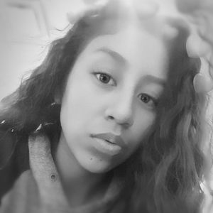 Meet your Posher, Roxanne